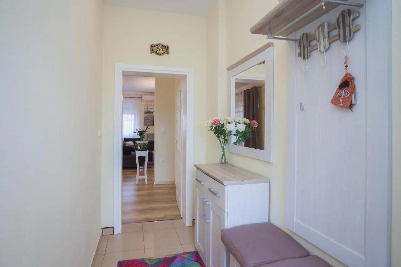 Villa Olive Zadarvillas Visocane 0*,  Croatia