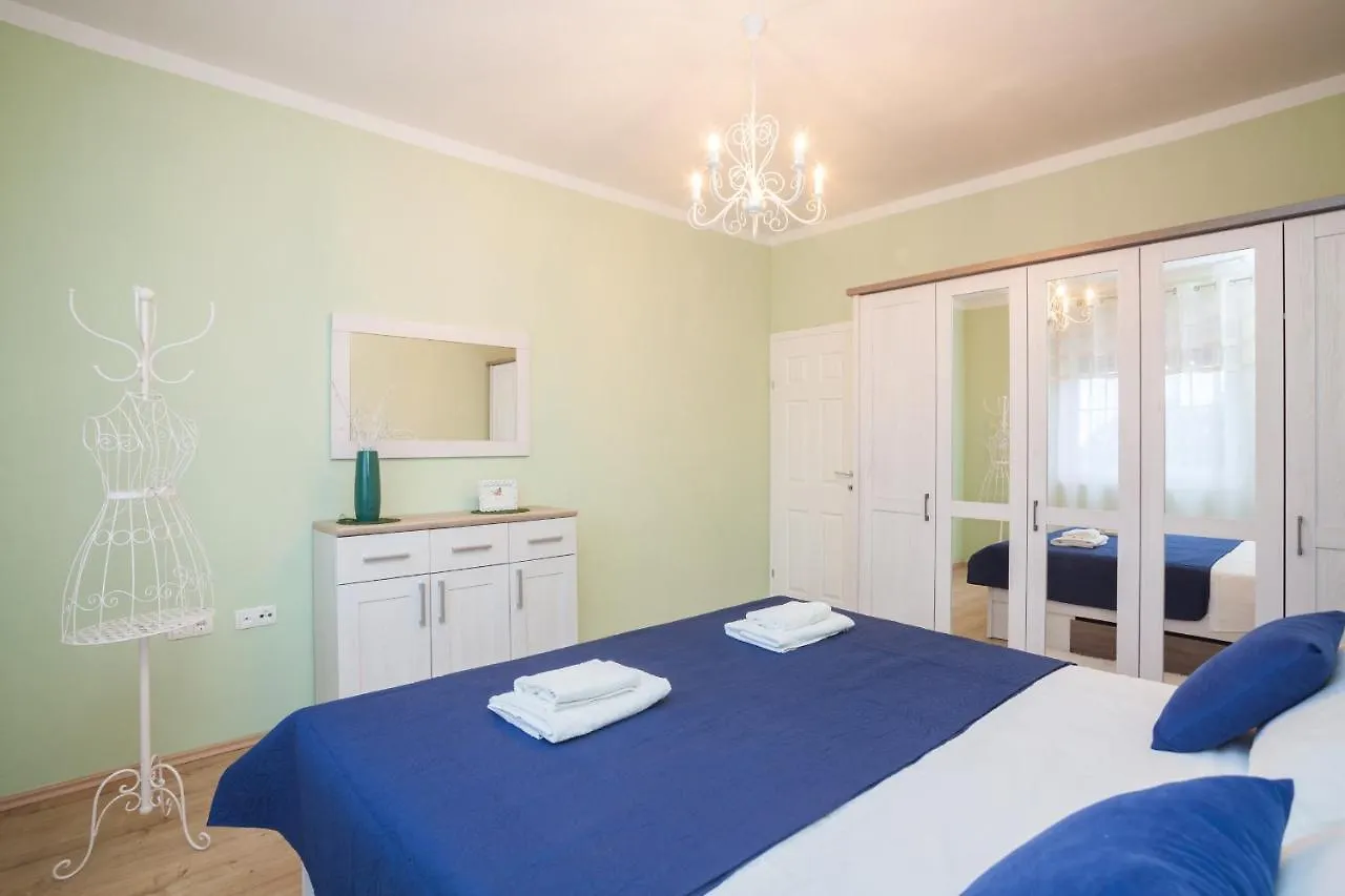 Villa Olive Zadarvillas Visocane 0*,